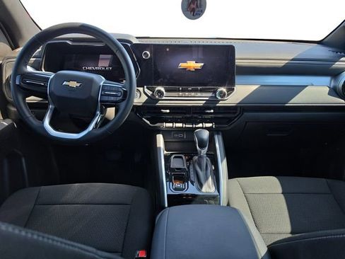 Used 2024 Chevrolet Colorado LT RWD image 12