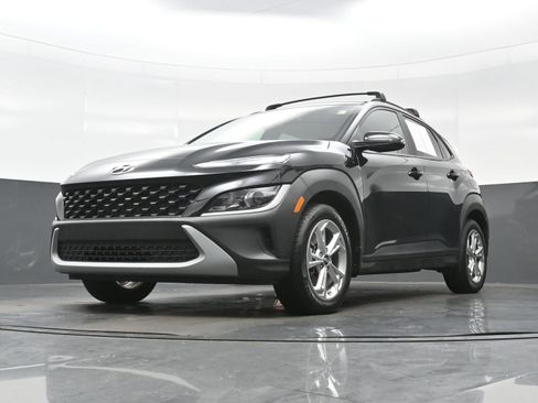 Certified 2023 Hyundai Kona SEL AWD/4WD image 27