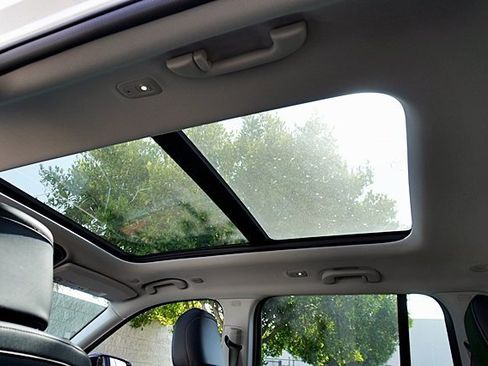 New 2023 Jeep Grand Cherokee Limited 4xe image 19