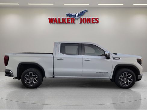 New 2025 GMC Sierra 1500 SLE w/ Preferred Package image 2