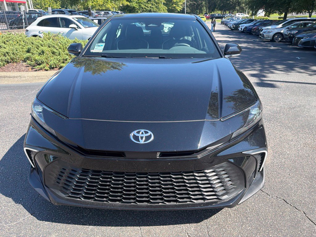 Used 2026 Toyota Camry SE w/ Convenience Package FWD image 3