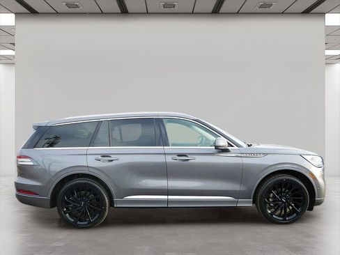 Used 2022 Lincoln Aviator Reserve w/ Equipment Group 201A AWD/4WD image 7