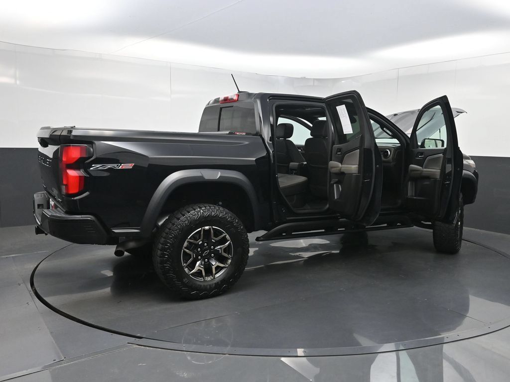Used 2023 Chevrolet Colorado ZR2 w/ ZR2 Convenience Package III AWD/4WD image 39