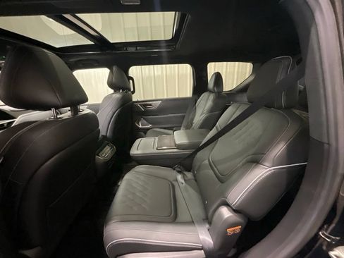 Used 2026 INFINITI QX80 Autograph w/ Premium Cargo Package AWD/4WD image 11