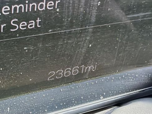Used 2025 GMC Yukon Denali Ultimate AWD/4WD image 44