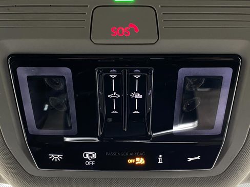 Used 2024 Volkswagen Atlas SEL AWD/4WD image 64