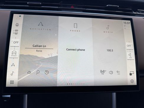 New 2026 Land Rover Range Rover SE image 16