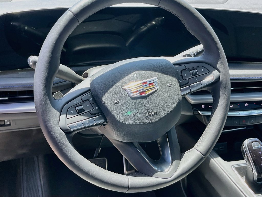 Used 2024 Cadillac XT4 Sport FWD image 11