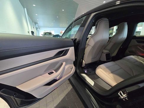 Used 2024 Porsche Taycan 4S AWD/4WD image 17