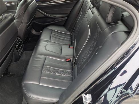 Used 2019 BMW M550i xDrive image 22