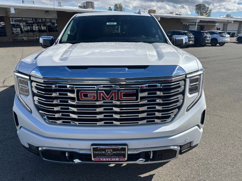 Used 2024 GMC Sierra 1500 Denali w/ Denali Reserve Package image 2