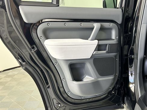 Certified 2025 Land Rover Defender 110 S image 25