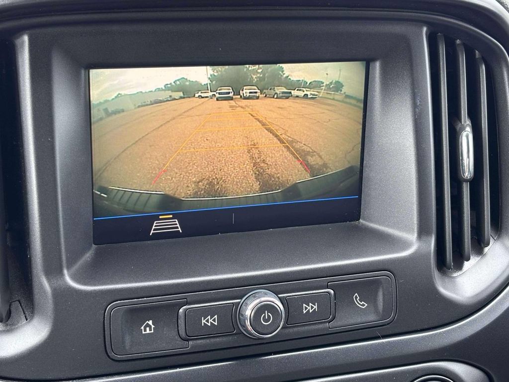 Used 2022 Chevrolet Colorado W/T w/ WT Convenience Package AWD/4WD image 13
