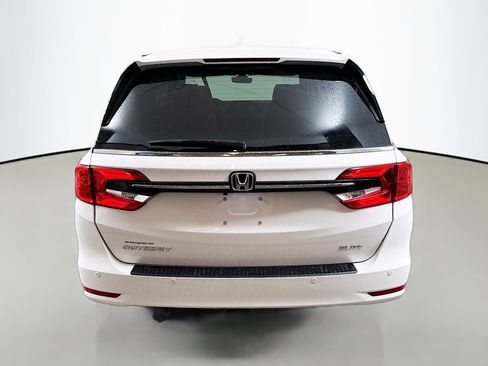 Used 2024 Honda Odyssey Elite image 6