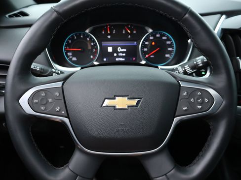 Used 2023 Chevrolet Traverse LT w/ LT Premium Package FWD image 14