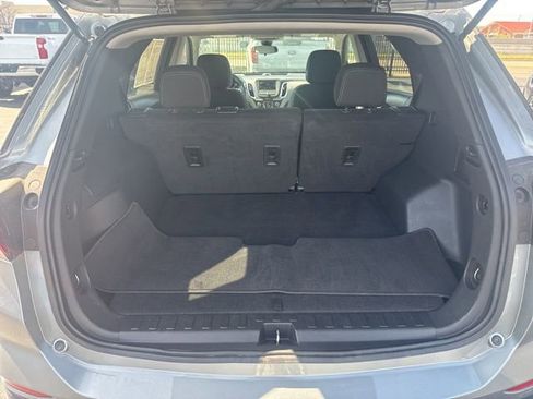 Used 2023 Chevrolet Equinox LT image 5