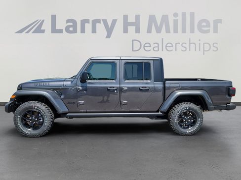 New 2025 Jeep Gladiator Willys image 3