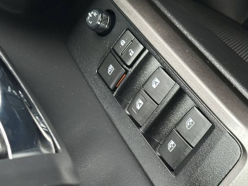 Used 2022 Toyota Tacoma Limited AWD/4WD image 46
