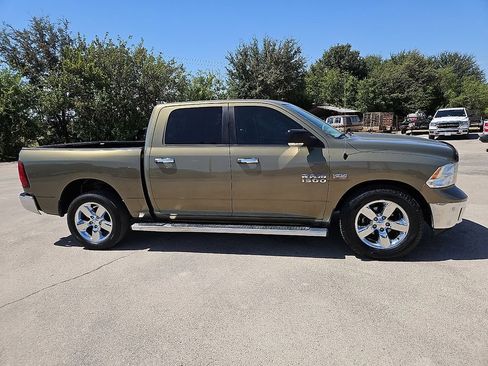 Used 2015 RAM 1500 Lone Star RWD image 9