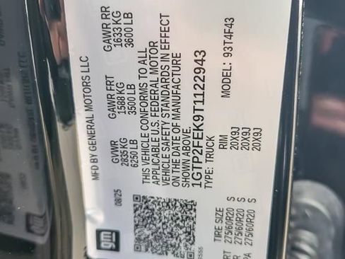 New 2026 GMC Canyon Denali w/ LPO, Denali Black Edition image 23