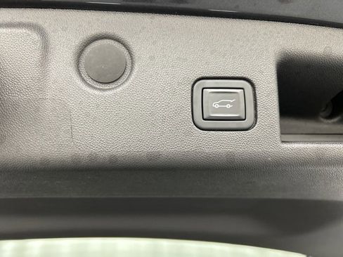 Used 2022 Chevrolet Equinox LT image 28