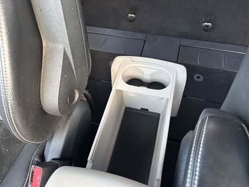 Used 2017 Dodge Grand Caravan SXT image 46