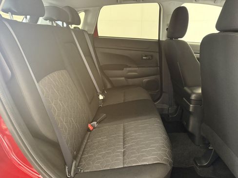 Used 2025 Mitsubishi Outlander Sport LE AWD/4WD image 13
