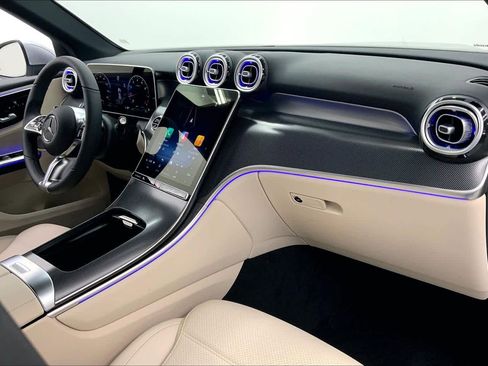 New 2026 Mercedes-Benz GLC 300 image 12