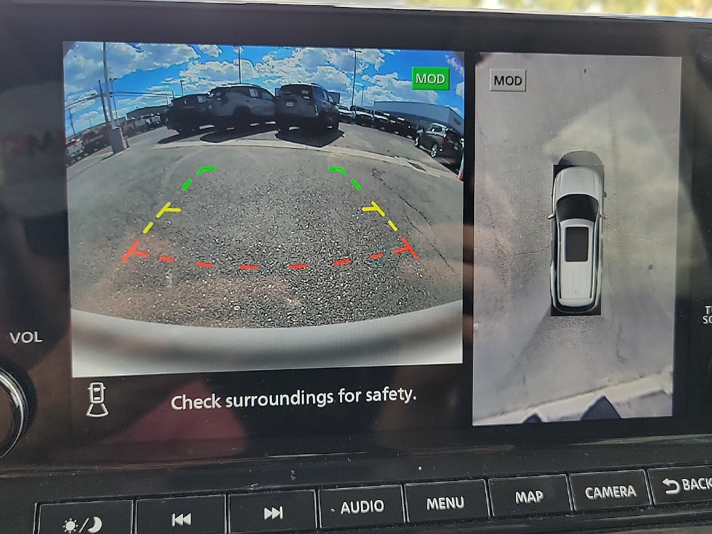 Used 2025 Nissan Pathfinder SL w/ SL Premium Package FWD image 25