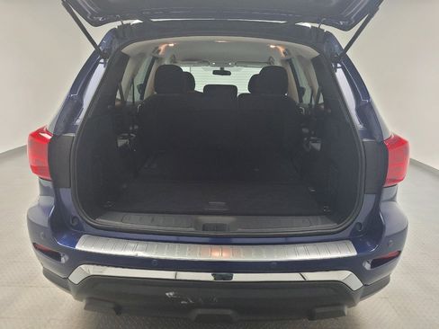 Used 2020 Nissan Pathfinder S AWD/4WD image 29