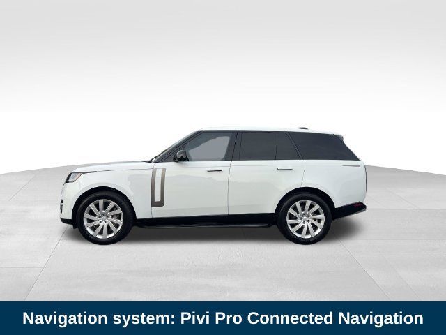 Used 2024 Land Rover Range Rover SE AWD/4WD image 2