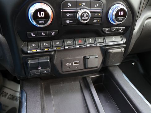 Used 2021 GMC Sierra 1500 AT4 w/ AT4 Premium Package AWD/4WD image 27