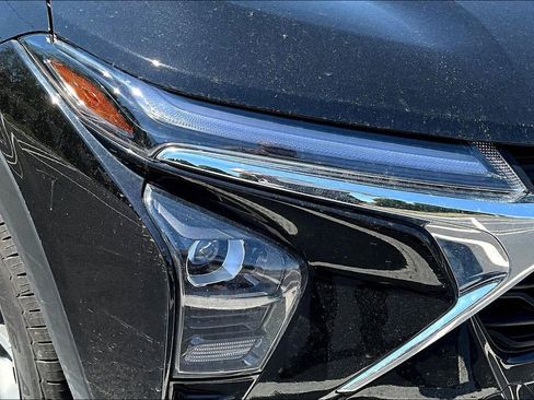 Used 2025 Chevrolet Trax LT FWD image 28