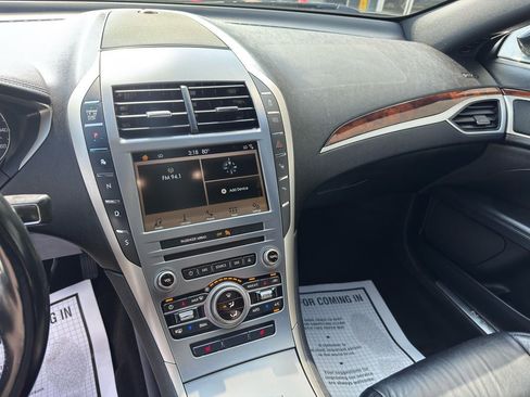 Used 2018 Lincoln MKZ Select w/ Technology Package FWD image 22