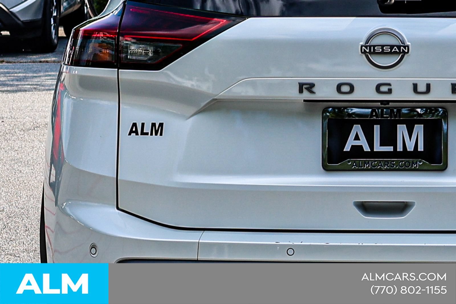 Used 2024 Nissan Rogue SV FWD image 13