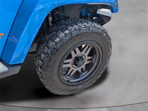 Used 2015 Jeep Wrangler Unlimited Sahara image 33