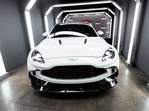 Used 2021 Aston Martin DBX AWD/4WD image 3