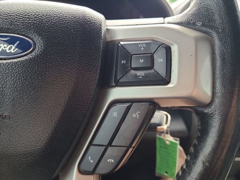 Used 2021 Ford F250 Lariat w/ Lariat Value Package AWD/4WD image 27