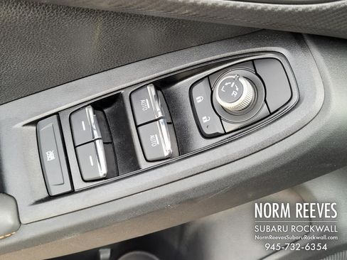 Certified 2025 Subaru Crosstrek 2.5i Limited w/ Crosstrek Mirror Package image 25