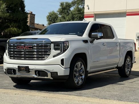 Used 2024 GMC Sierra 1500 Denali AWD/4WD image 4