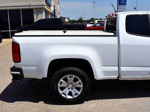 Used 2022 Chevrolet Colorado LT w/ Fleet Safety Package RWD image 9