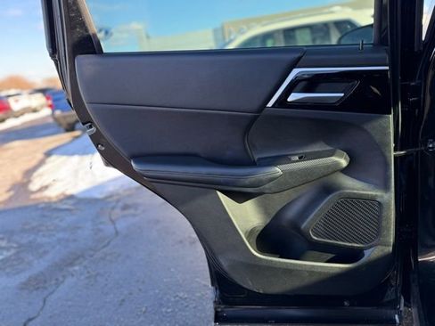 Used 2023 Mitsubishi Outlander SE image 21