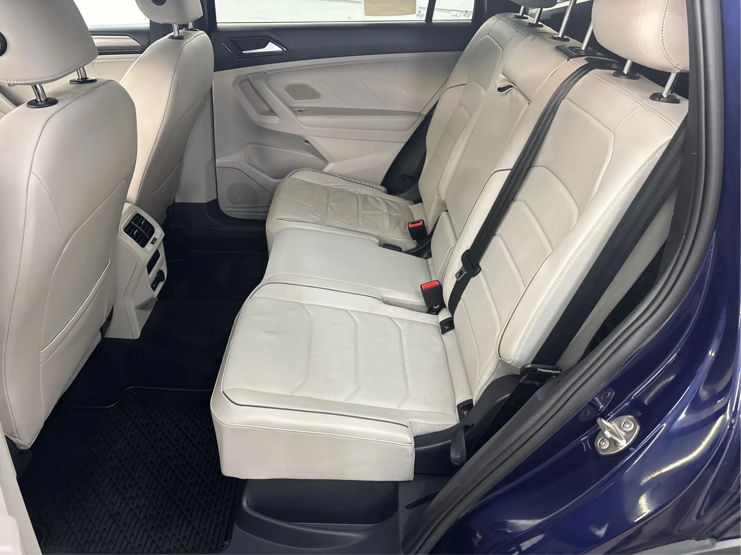 Used 2022 Volkswagen Tiguan SEL R-Line AWD/4WD image 14