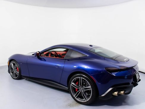 Certified 2022 Ferrari Roma image 8