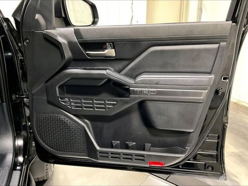 Certified 2024 Toyota Tacoma TRD Off-Road image 25