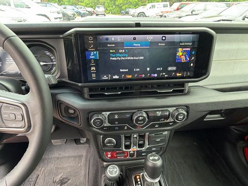 Used 2025 Jeep Wrangler Unlimited Sport S 4xe AWD/4WD image 31