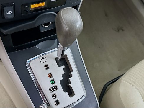 Used 2010 Toyota Corolla LE image 22