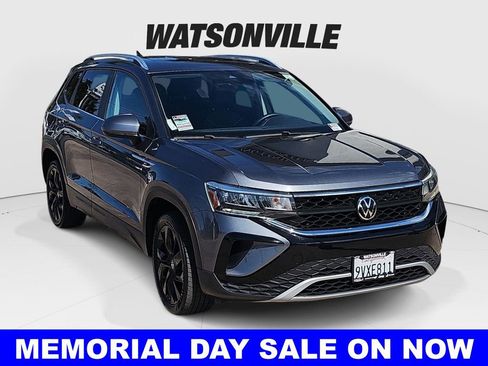 Used 2023 Volkswagen Taos SE FWD image 1