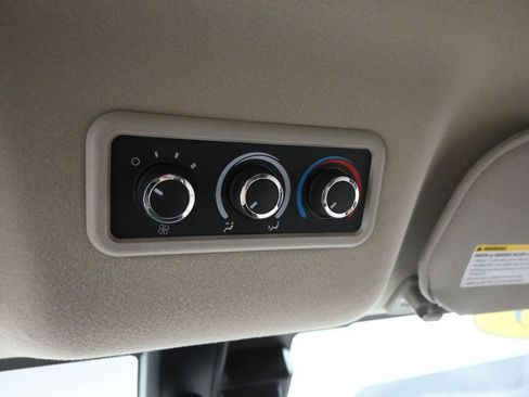 Used 2025 Chevrolet Express 3500 LT w/ LT Preferred Equipment Group RWD image 21