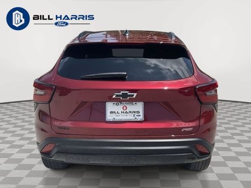Used 2024 Chevrolet Trax RS FWD image 6